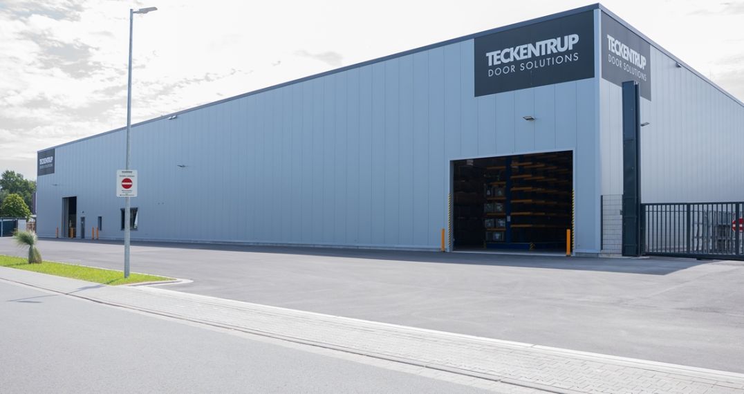 Teckentrup nimmt neue Produktions- und Logistikhalle in Betrieb